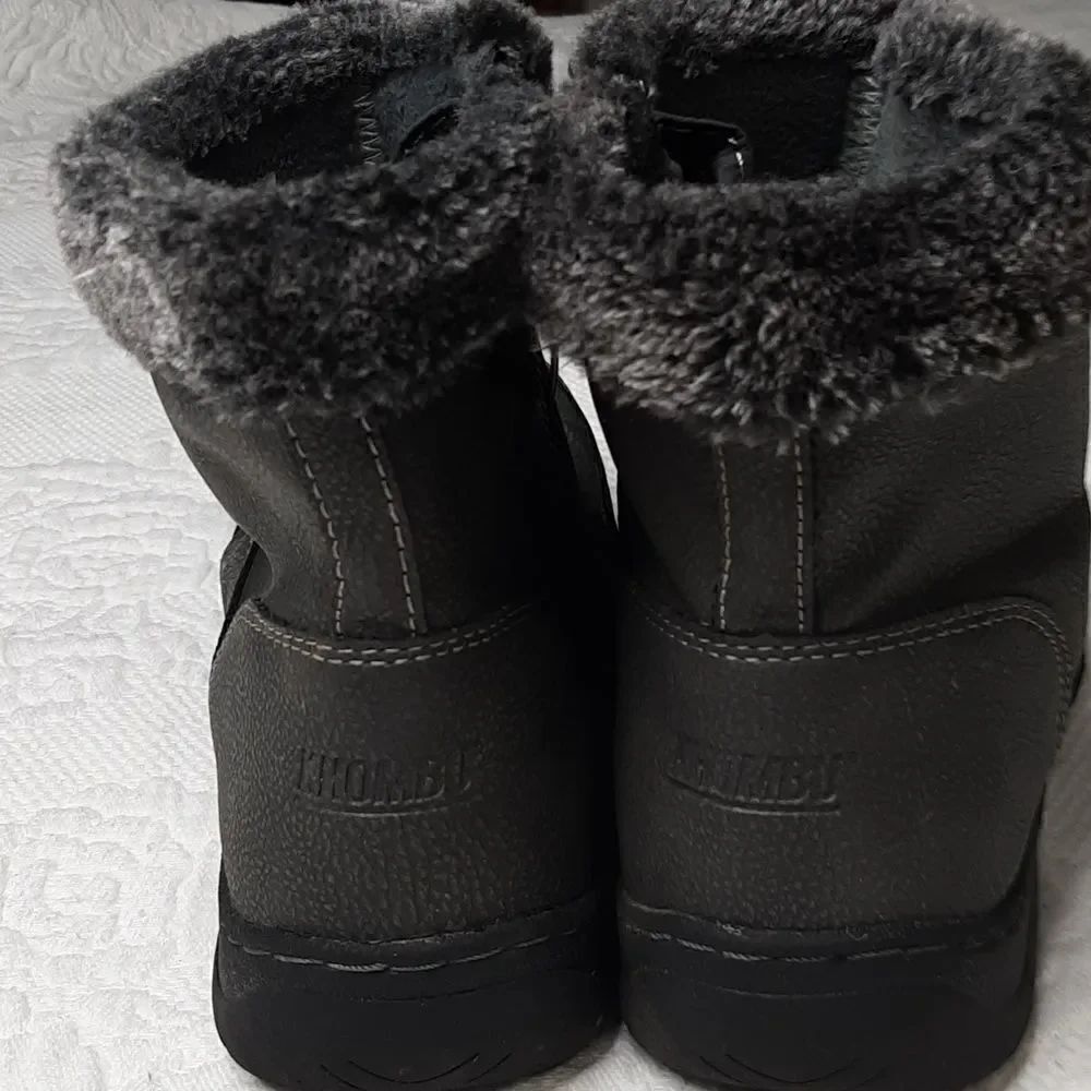 KHOMBUâGrayâWinterâBooties - Picture 4 of 13
